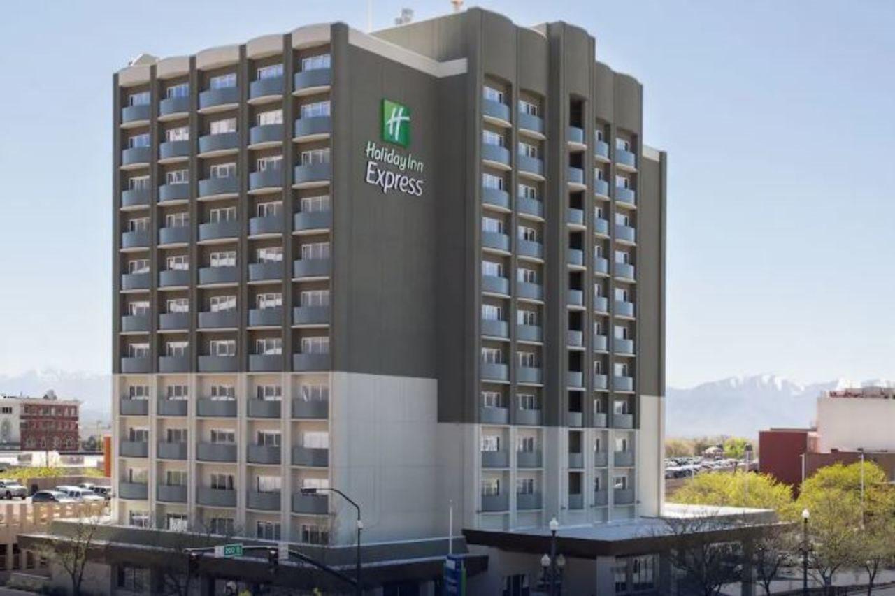 Holiday Inn Express & Suites - Calgary Airport Trail Ne By Ihg Экстерьер фото