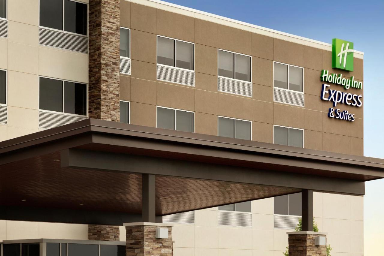 Holiday Inn Express & Suites - Calgary Airport Trail Ne By Ihg Экстерьер фото