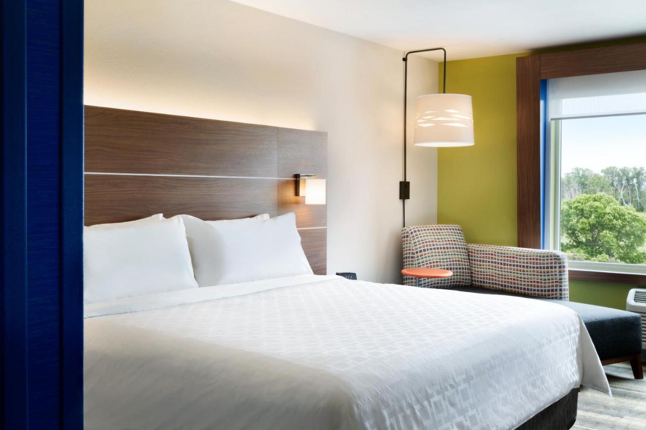 Holiday Inn Express & Suites - Calgary Airport Trail Ne By Ihg Экстерьер фото
